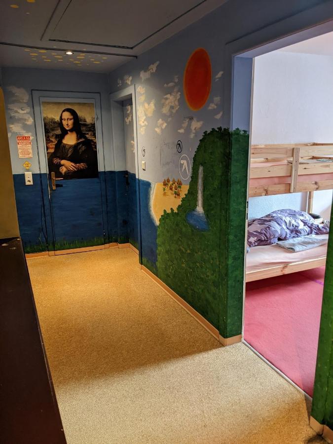 Monkey Factory - Mini Home-Stay Hostel Traben-Trarbach Εξωτερικό φωτογραφία