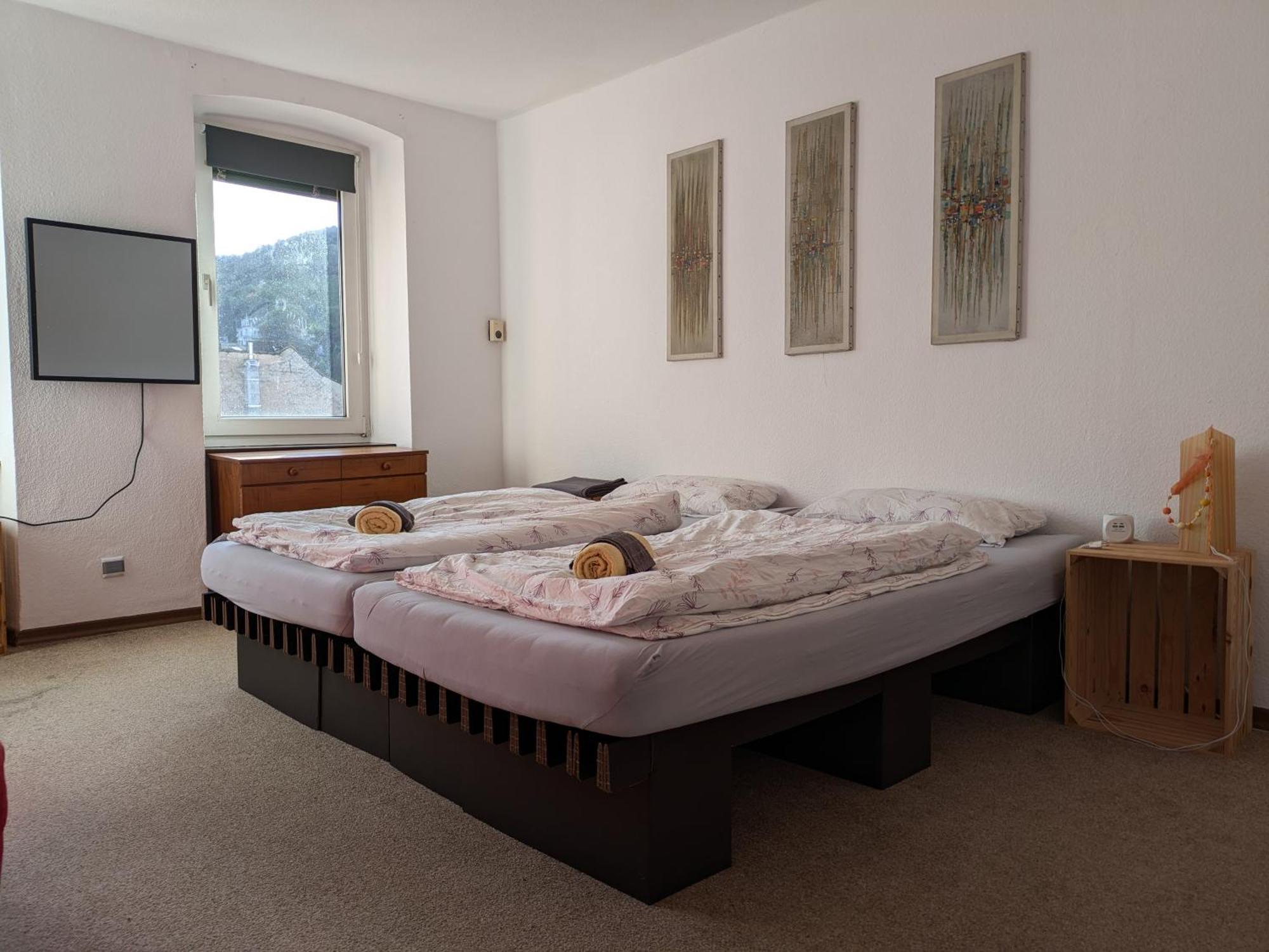 Monkey Factory - Mini Home-Stay Hostel Traben-Trarbach Δωμάτιο φωτογραφία